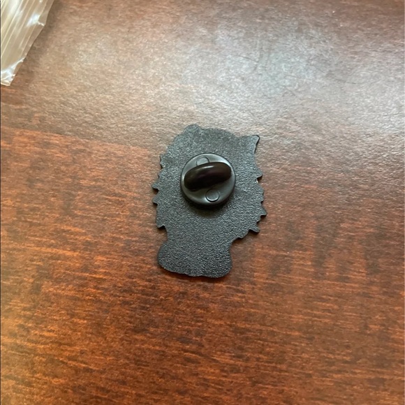 Demon Slayer Pin Set - Picture 6 of 7